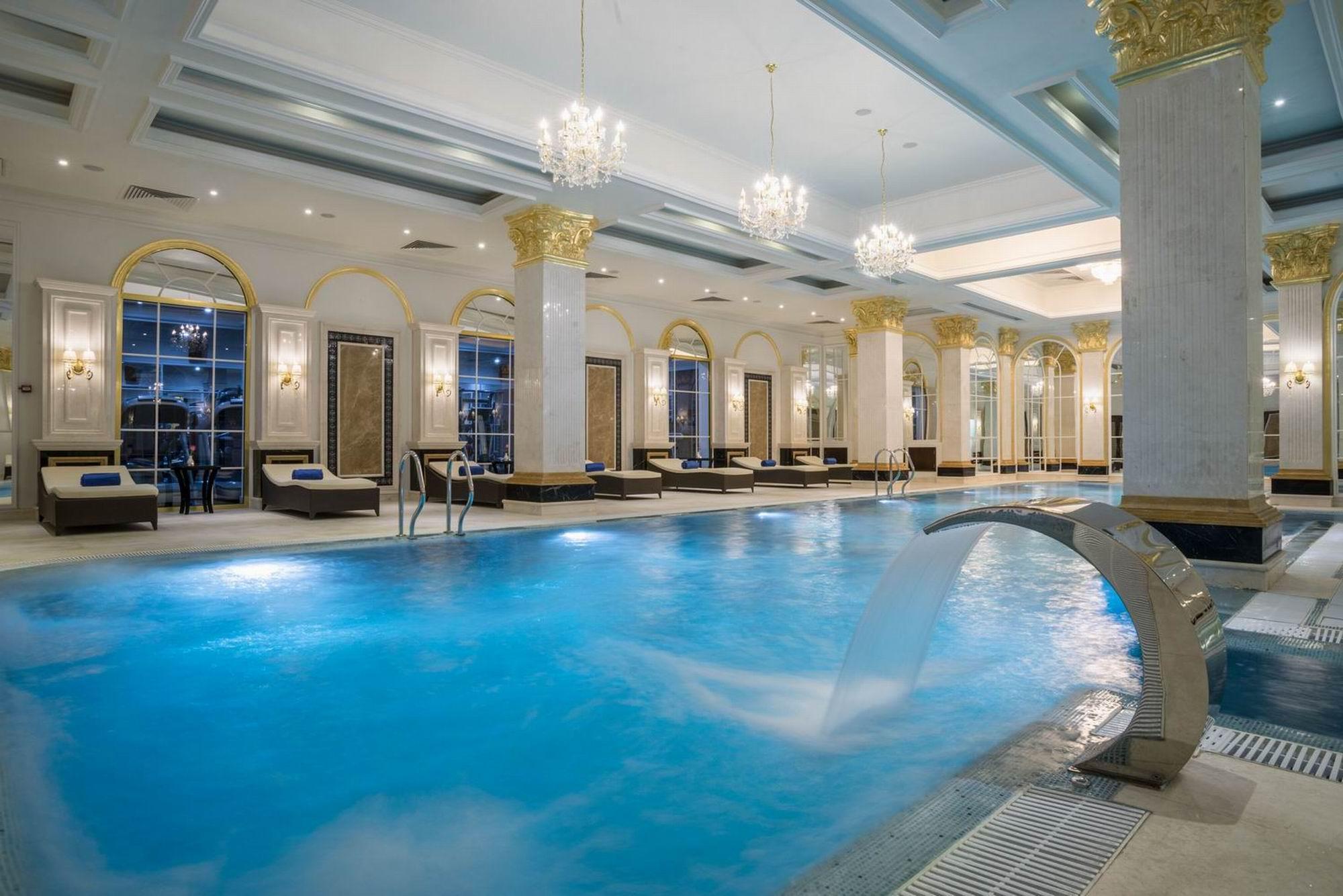 Rixos Khadisha Shymkent Hotel Exterior foto The swimming pool at the Four Seasons Hotel