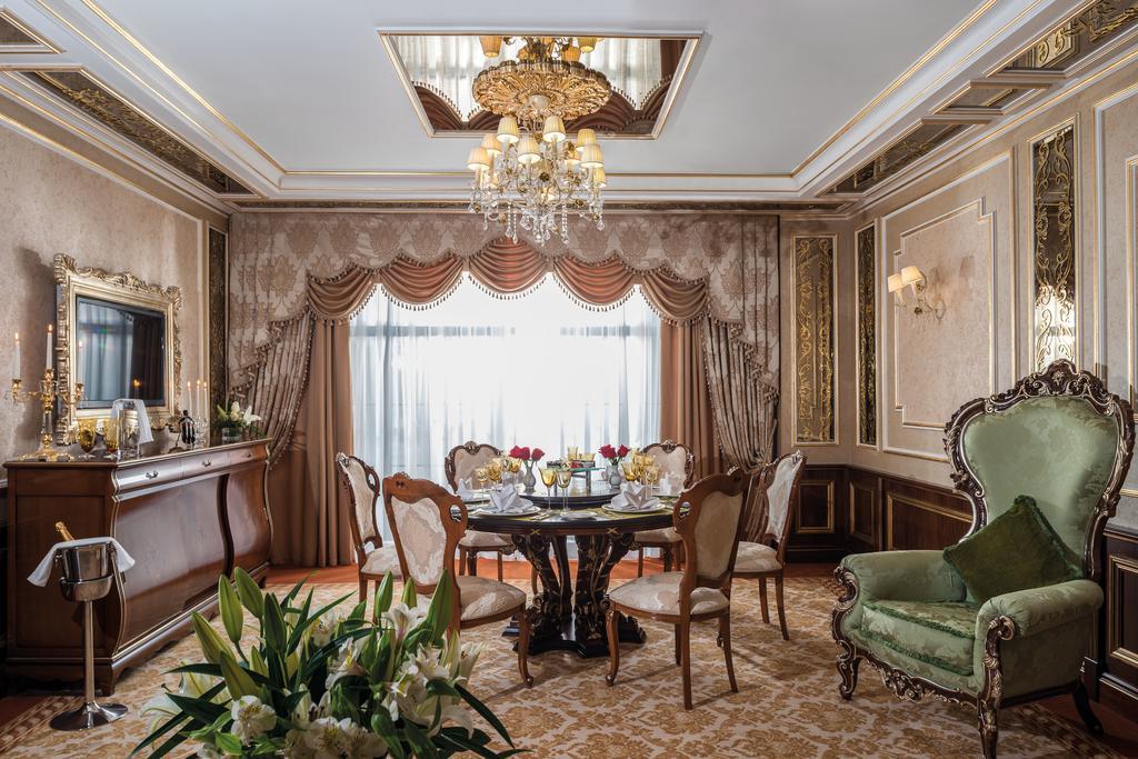 Rixos Khadisha Shymkent Hotel Exterior foto A suite at the hotel